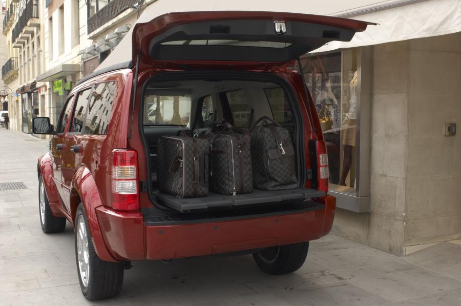  Dodge Nitro 2007 года  (фото 22 из 152)